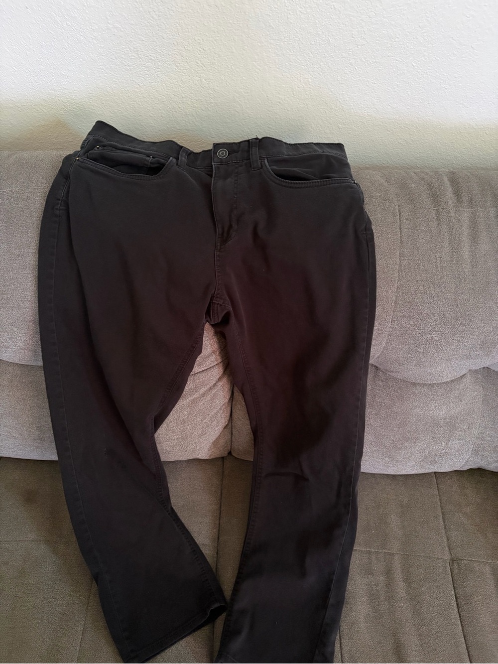 Izod Men's Straight Leg Black Jeans